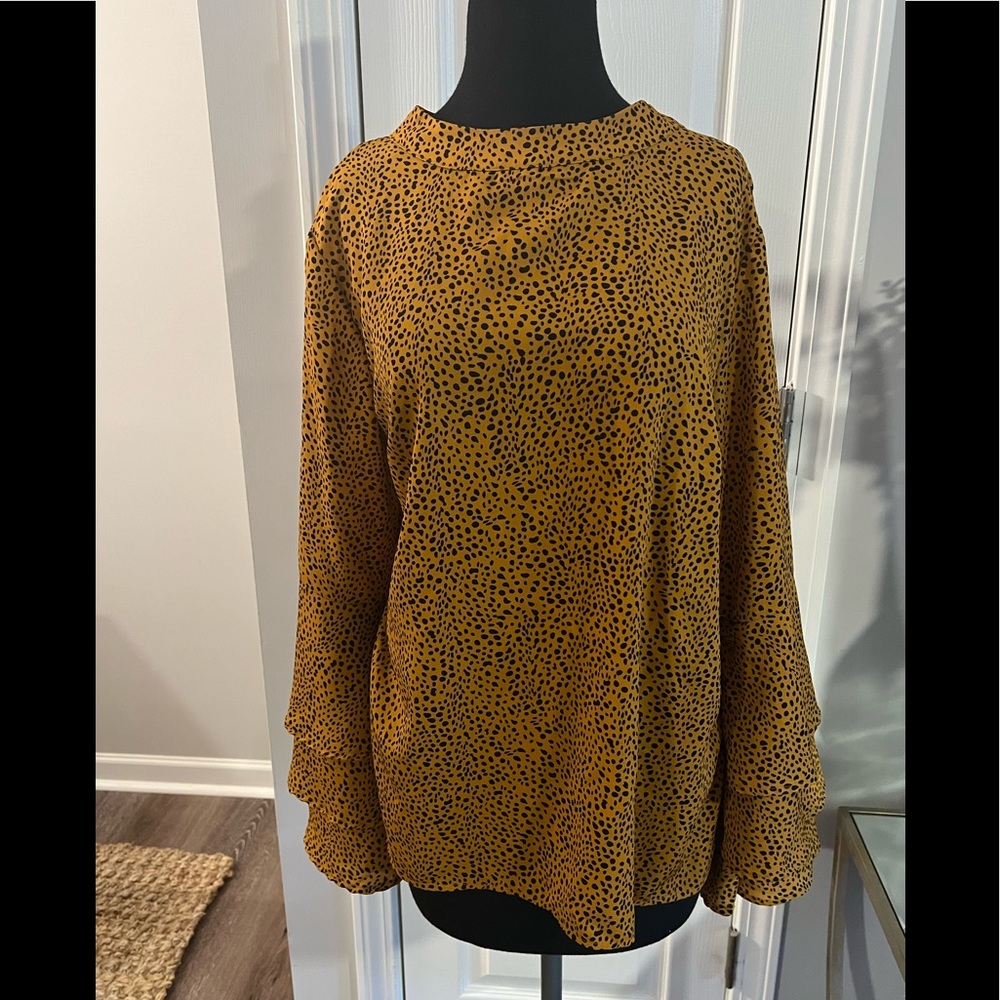 Amazon LS mustard and black animal print blouse with ruffled tier sleeve sizeXL
